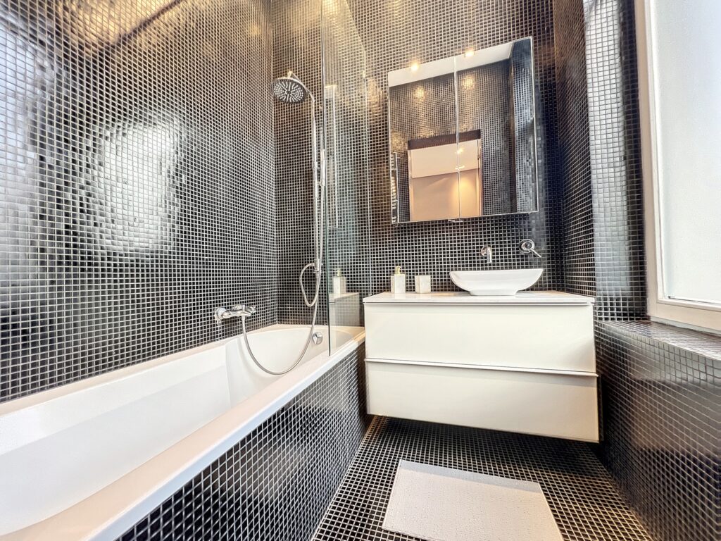 4e1ba911d172461c99add0056d78ff66