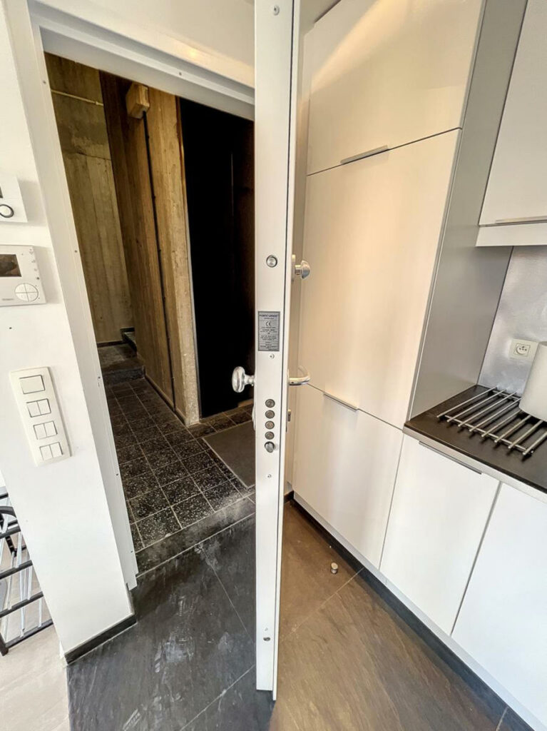 5259b3a91c094bb9b40b77b32c9d9005