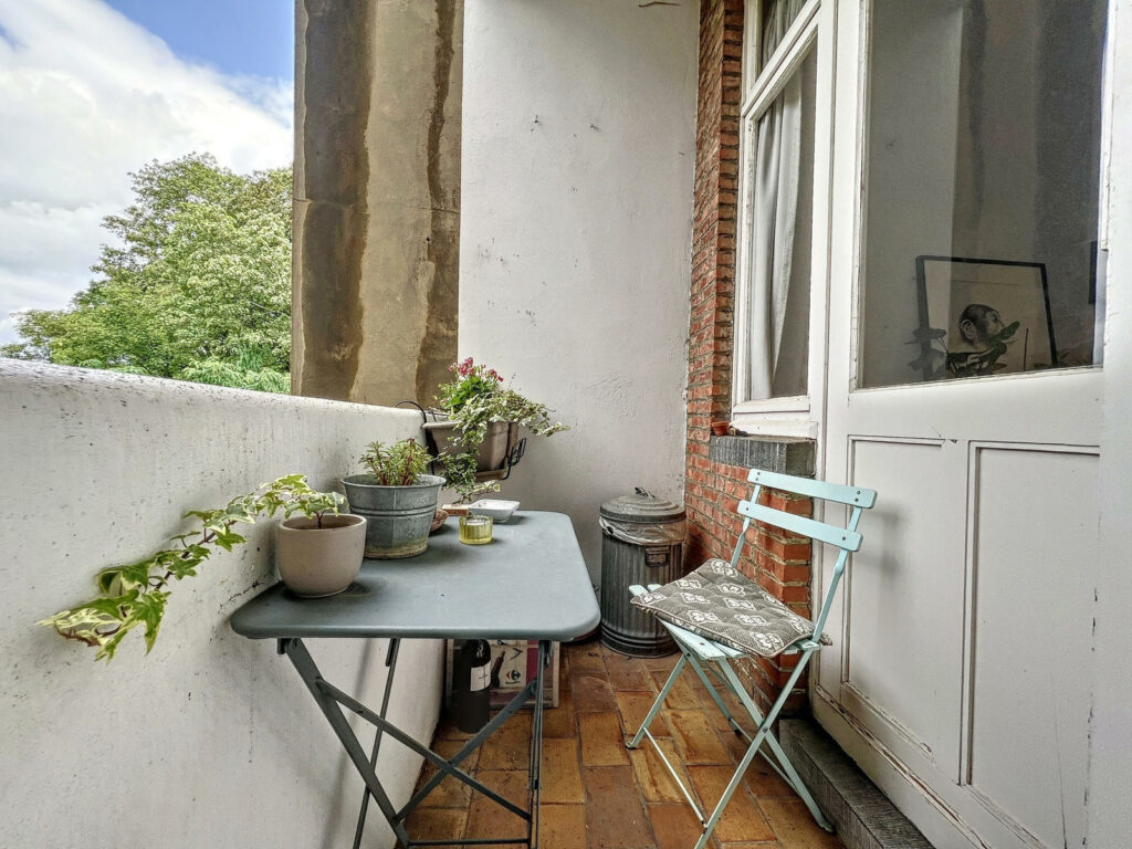 73d7ebe15c0f4ea49f5a90478ee5f28e