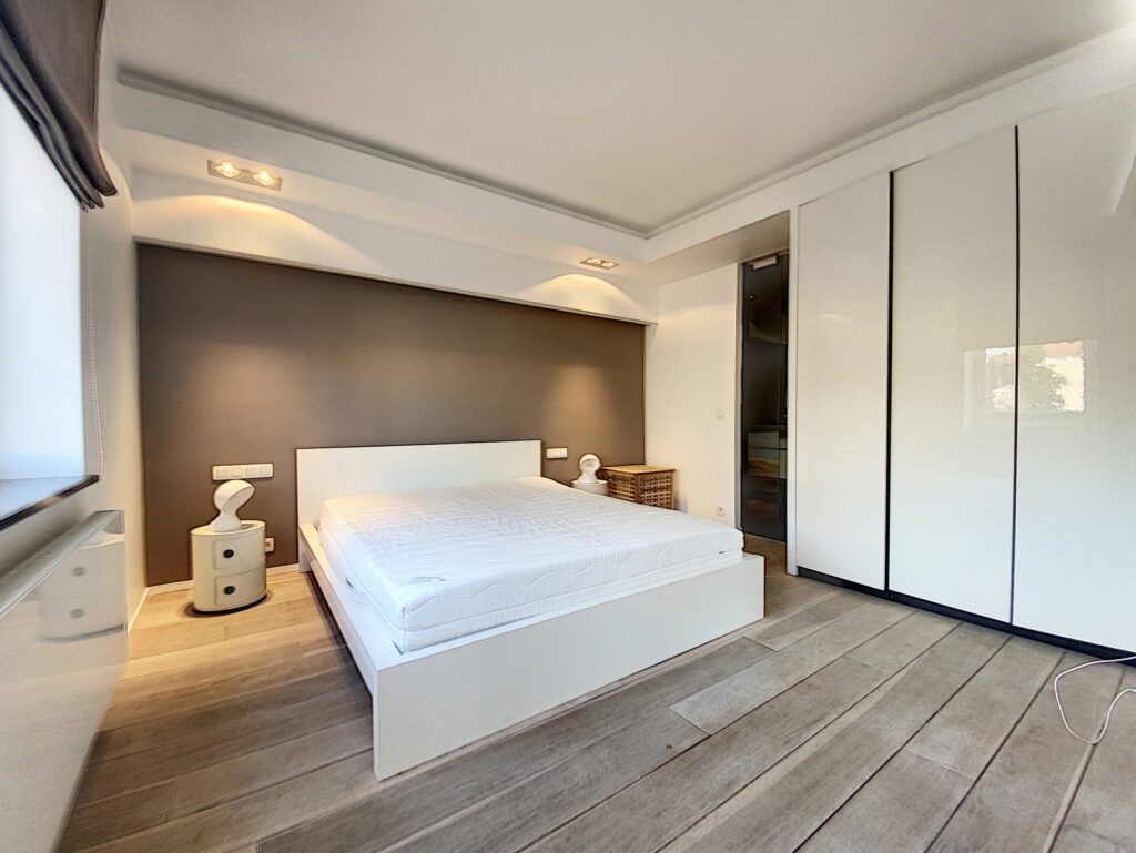 bb25269af819424cb8af6ab256778990