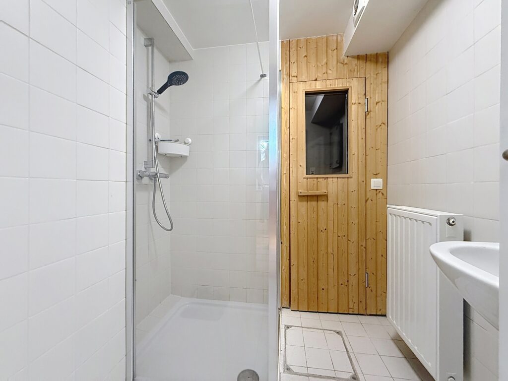 cb2820b327944c21b5f295f64b6148dc