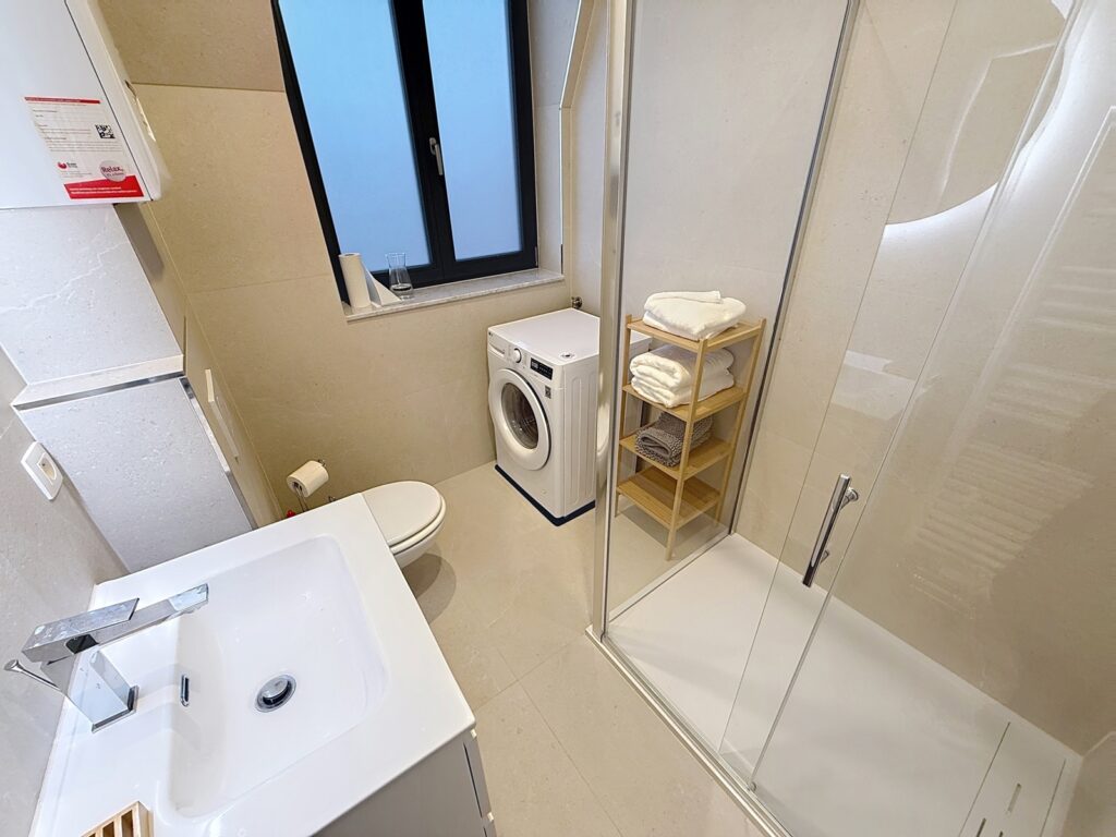 149d90038c1f44c0a4637d17d1135d02