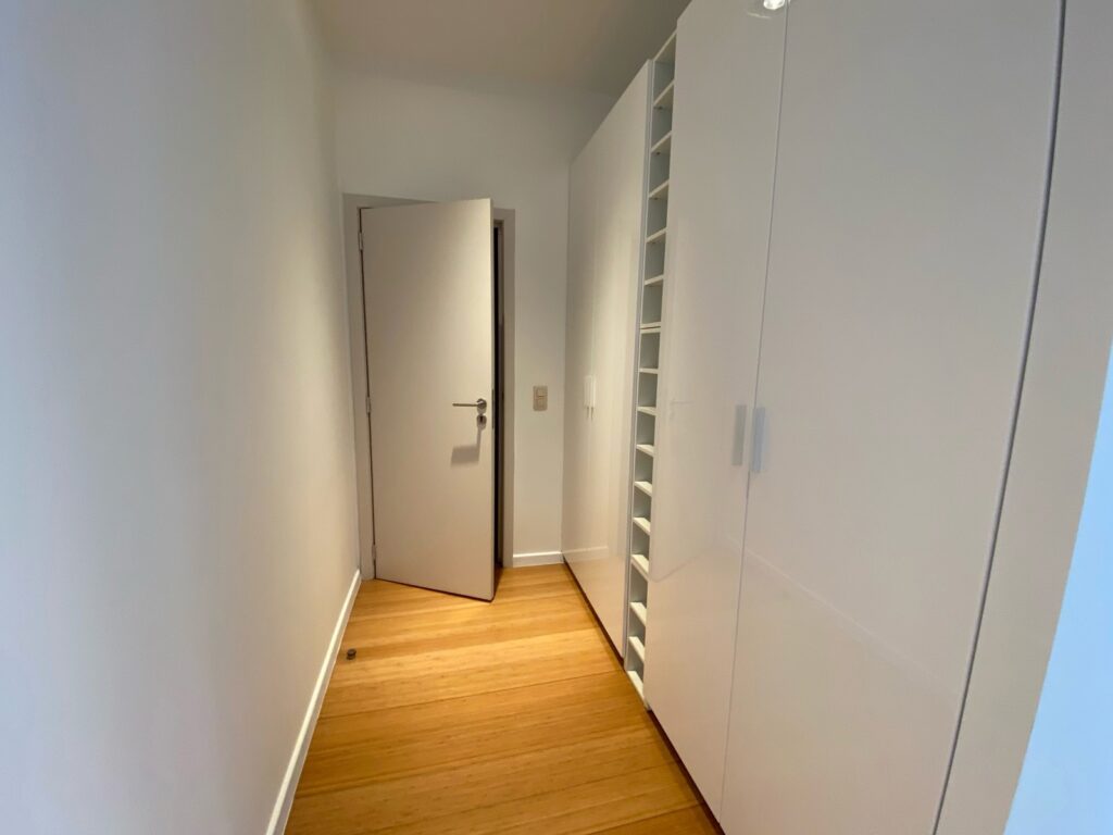 826aa98daaa44a129f01d1b56ca4c66d