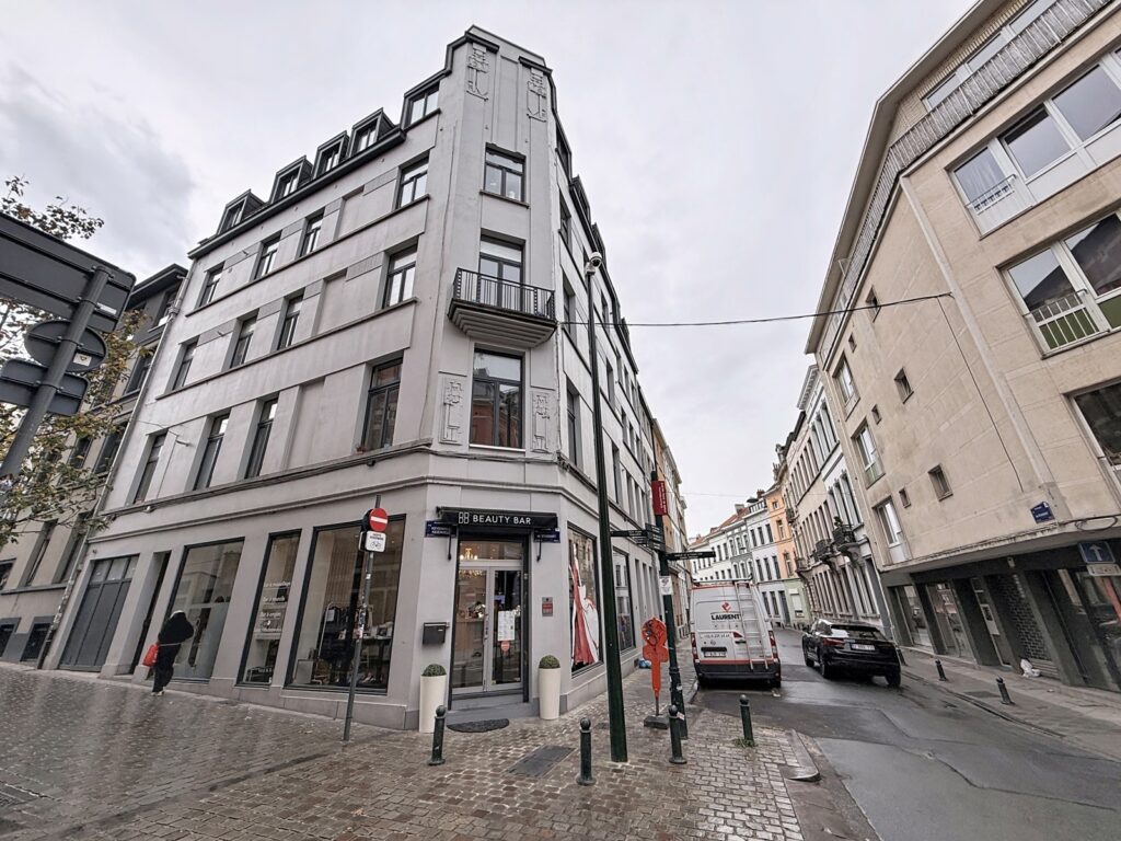 8b0d5a9ee087441c8673416fb0de0ef6