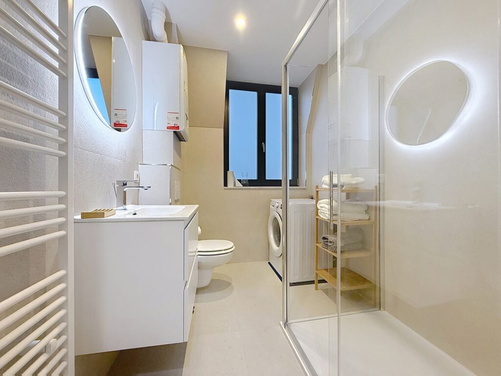 9a71886d23b34af49d9a46ba7be21692