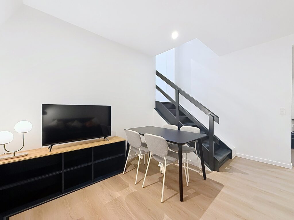 cb46b4c3720243dc989a7f656b984a37