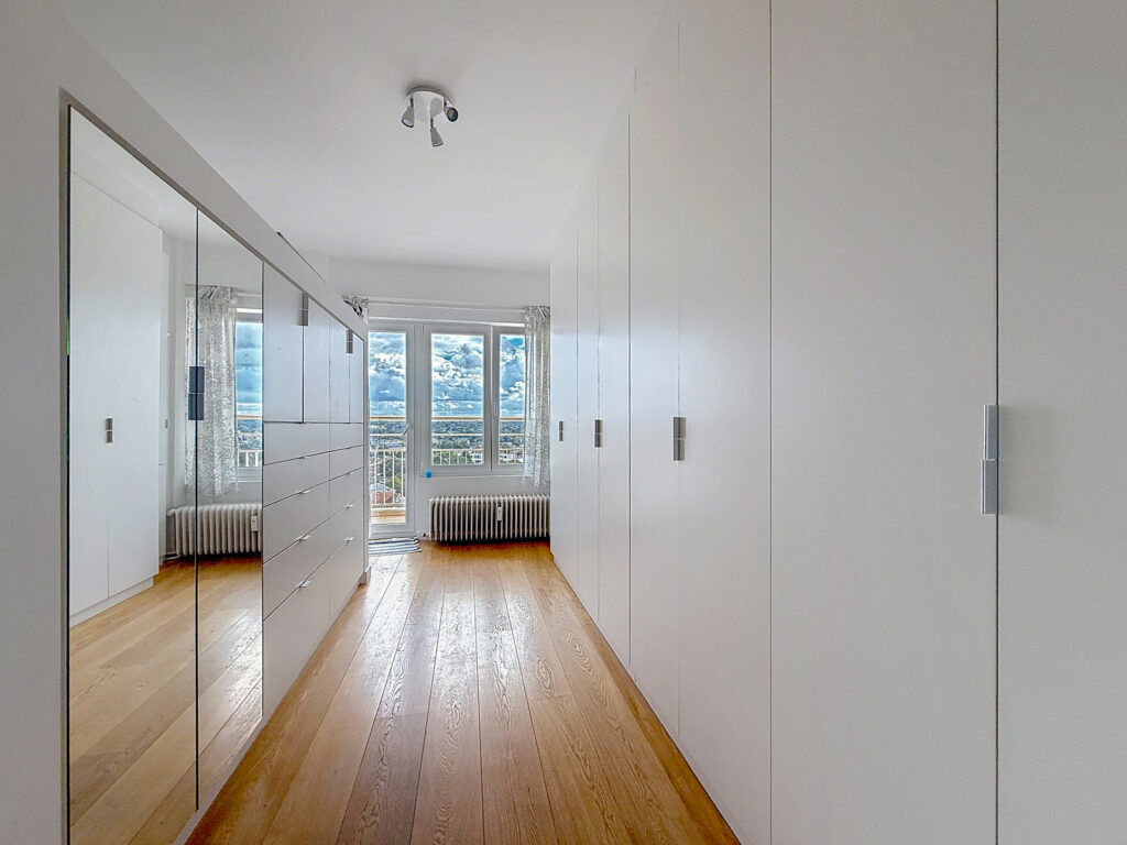 4173b95b8ecb4aac8f594d46c2704764