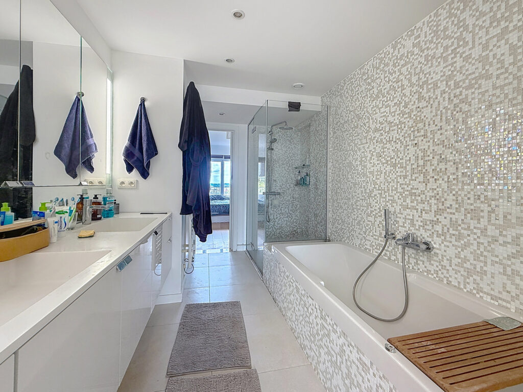 96e2329b241f4456bd531f7de734d7ec