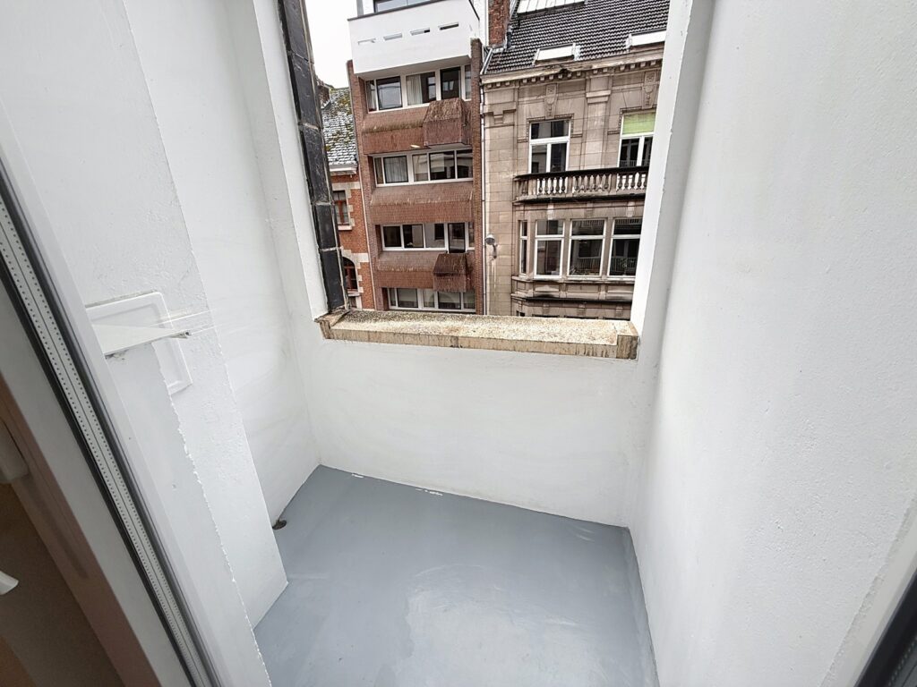 a38684784ba34b549a714236cbf8a6b7