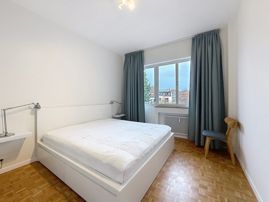 abf6a9a2e176468eb74d41d816897656