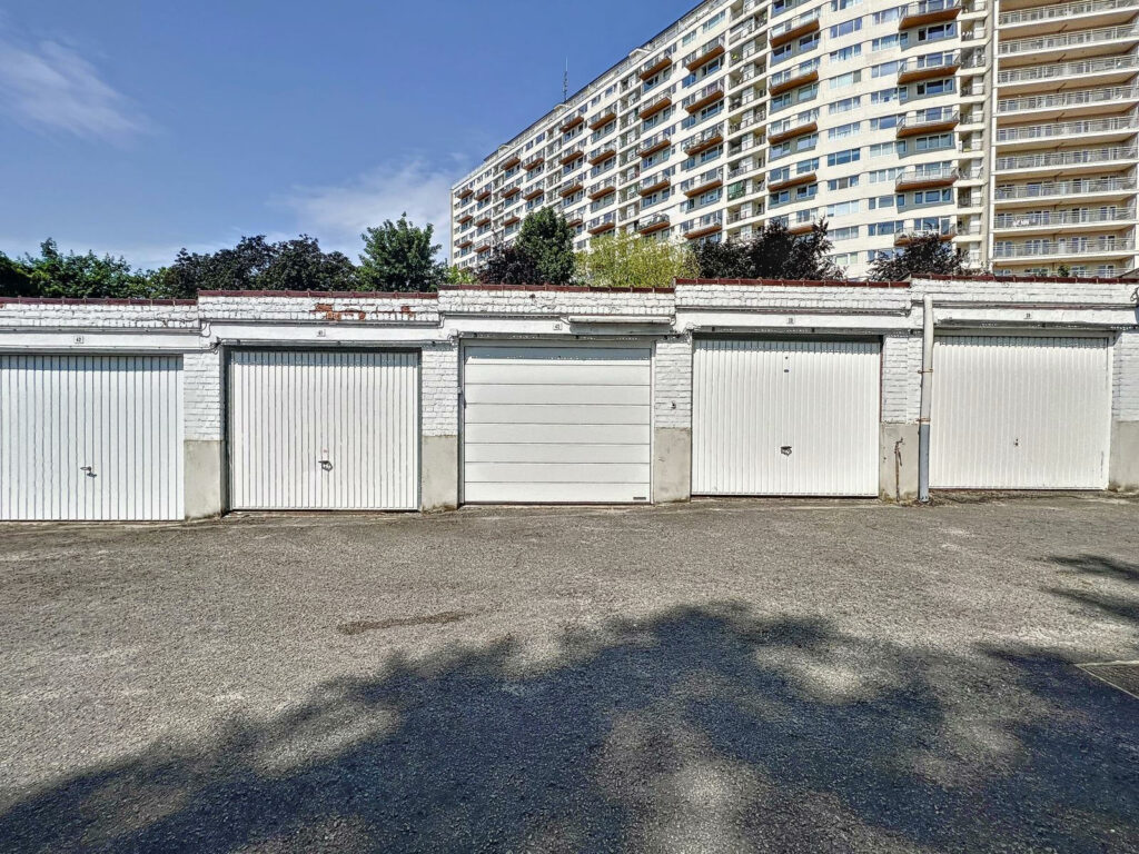 b15180550cb541d5a7044ce75aa2705c