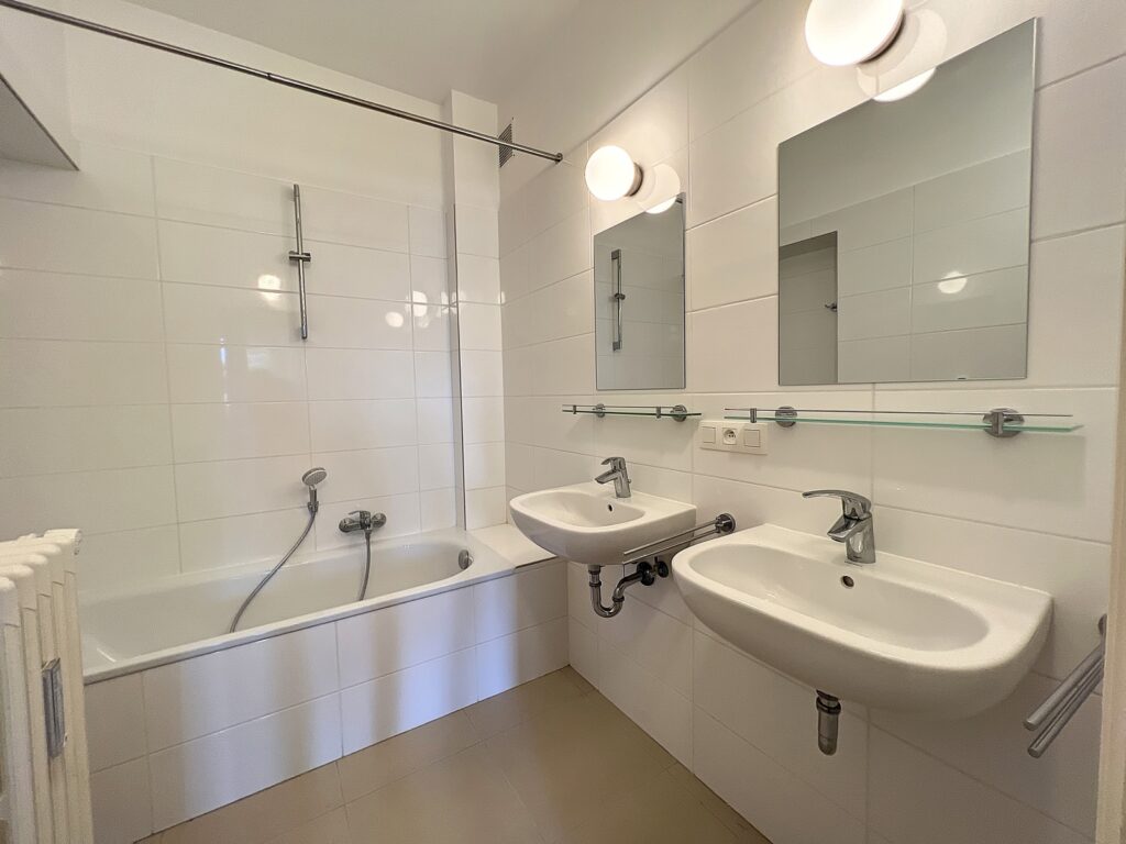 c4f1da25bc37443cb06e9428a1cff9d4