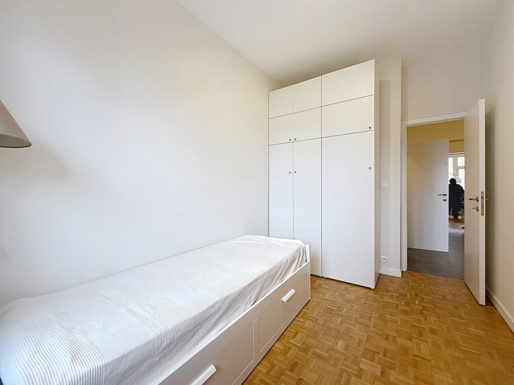 ca1049b3cb314ab7965c32bd70084971