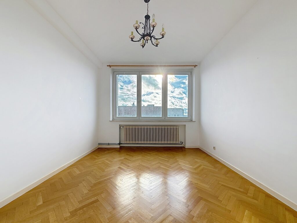 69e5968dd4e74e73a26c8913a05737e1