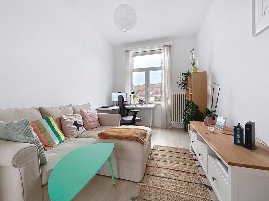 54c03e25d4704c45a25b74e48f67ae9e