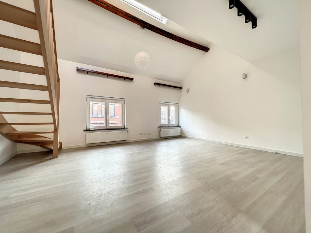 688b67aec4874c218be236c8f766193d