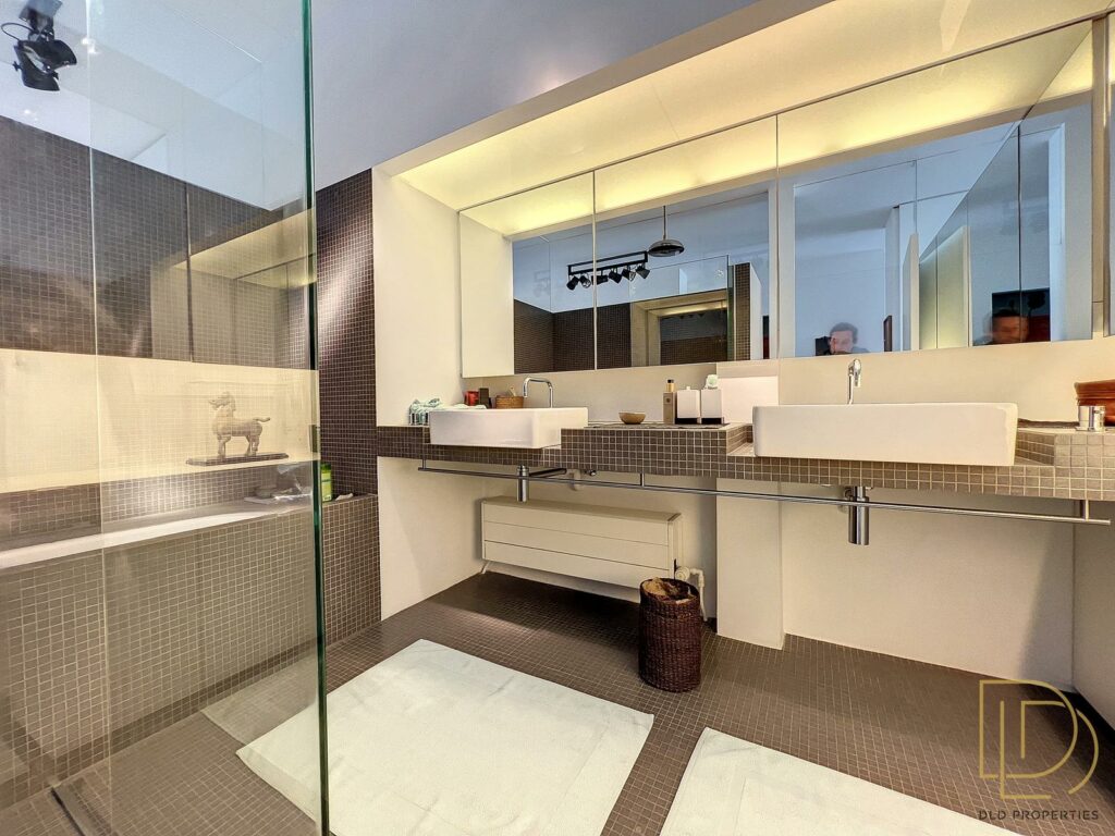 80e2ab8b001a425aaf1ff9be0904a354