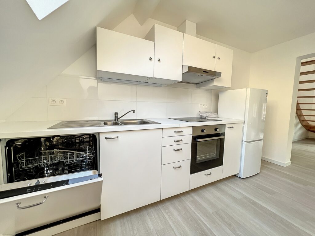 bcb9e79a3da244a5a4b1312773fe3202