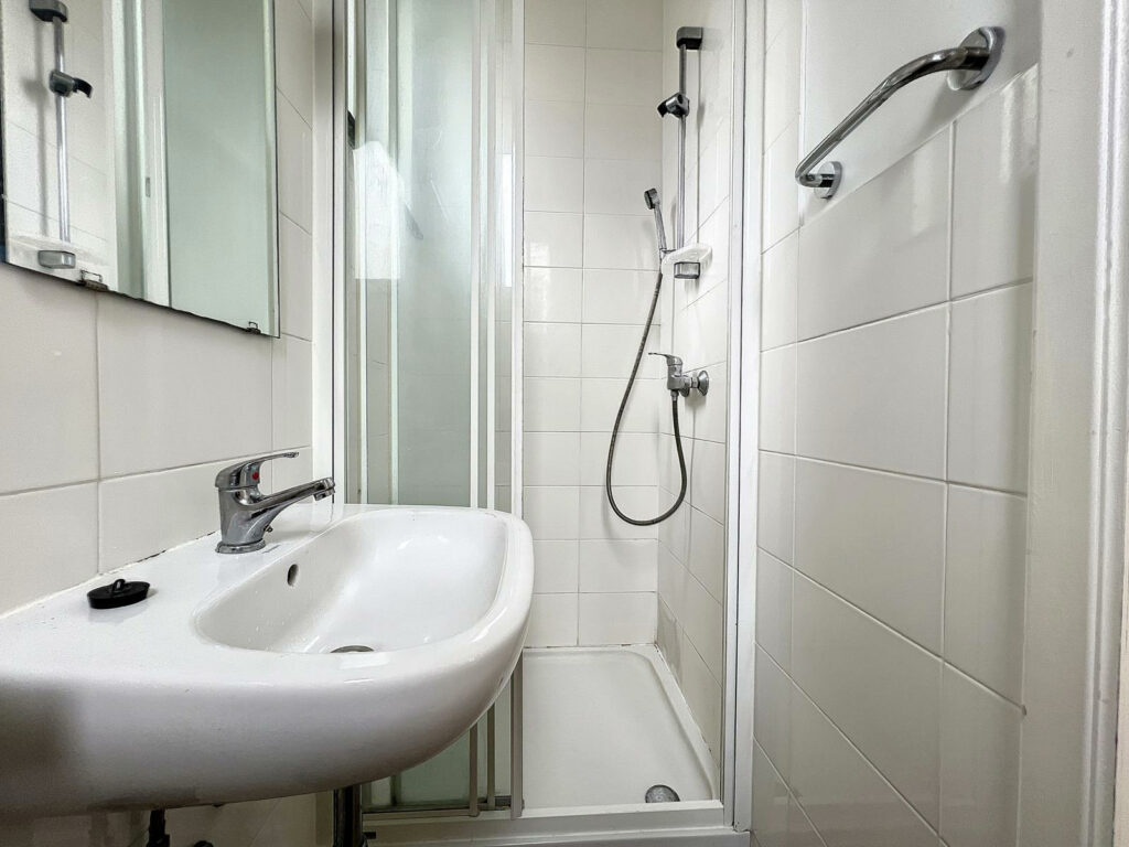 e8ed4089b6424b5b94fa837f1c8a09b7