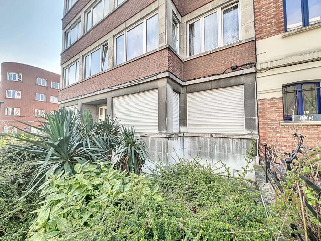 Listing cover image
